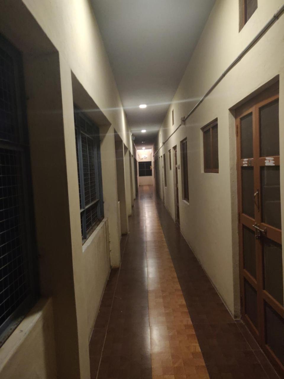 Srb Residency Hotel Tiruvannāmalai Exterior photo