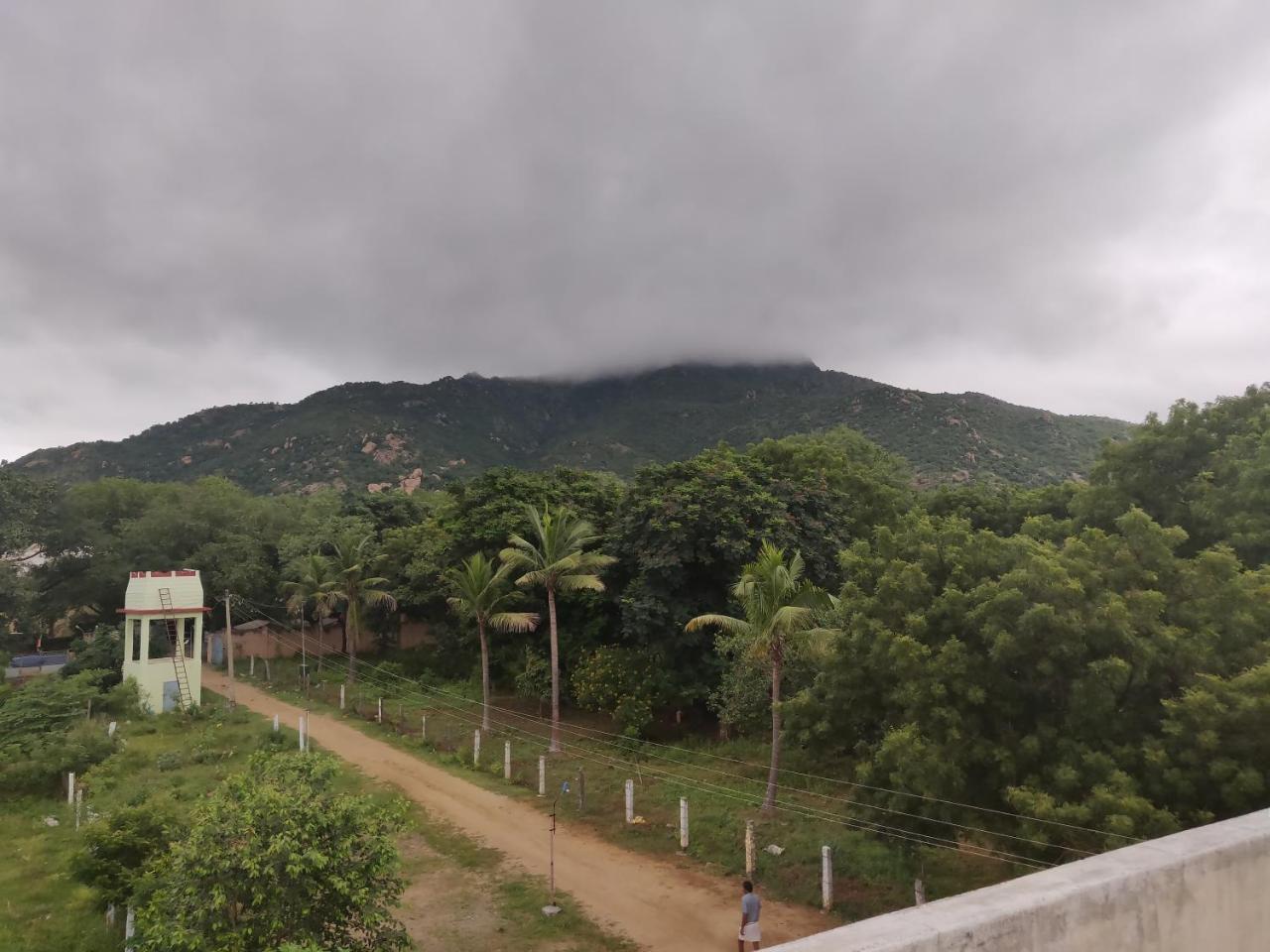 Srb Residency Hotel Tiruvannāmalai Exterior photo